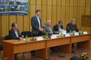 Ha kell, tiltakozásul lezárják az utakat