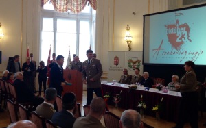 Székelyföldieket tüntetett ki Hende Csaba honvédelmi miniszter