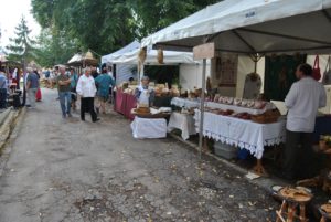 A kontár kézművesek jó útra terelése is feladat