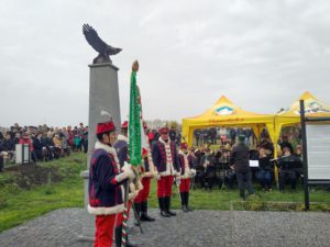 Méltó kegyeleti és zarándokhellyé változtatták a maroshévízi hősi temetőt