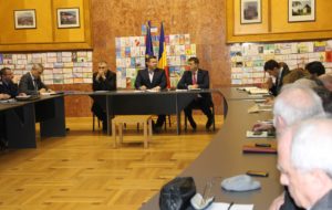 A tej-kifli program javításában és a beiskolázási terv ésszerű meghatározásában kérte az érintettek segítségét Borboly Csaba