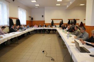 Premier a megyei költségvetés elfogadásának történetében