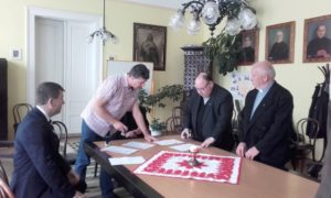 Egyháztámogatási szerződéseket írtak alá két térségben