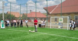 Sportpályát adtak át Csíkszenttamáson