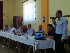 Sok helyi probléma megoldása kihelyezett üléseken születik meg