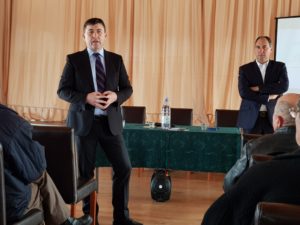 Csíkcsomortán vonzerejét növelnék