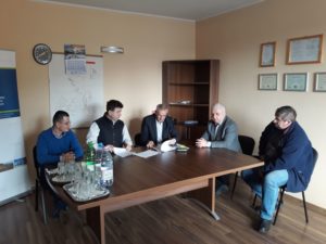 Aláírták a Kobátfalva és Firtosmartonos közötti út felújítási szerződését