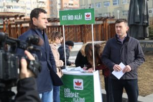 Csík térségében jó ütemben halad az EP-választási aláírásgyűjtés