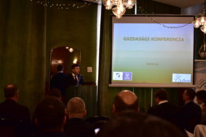 Rendkívül népszerű volt a gyergyószentmiklósi gazdasági konferencia