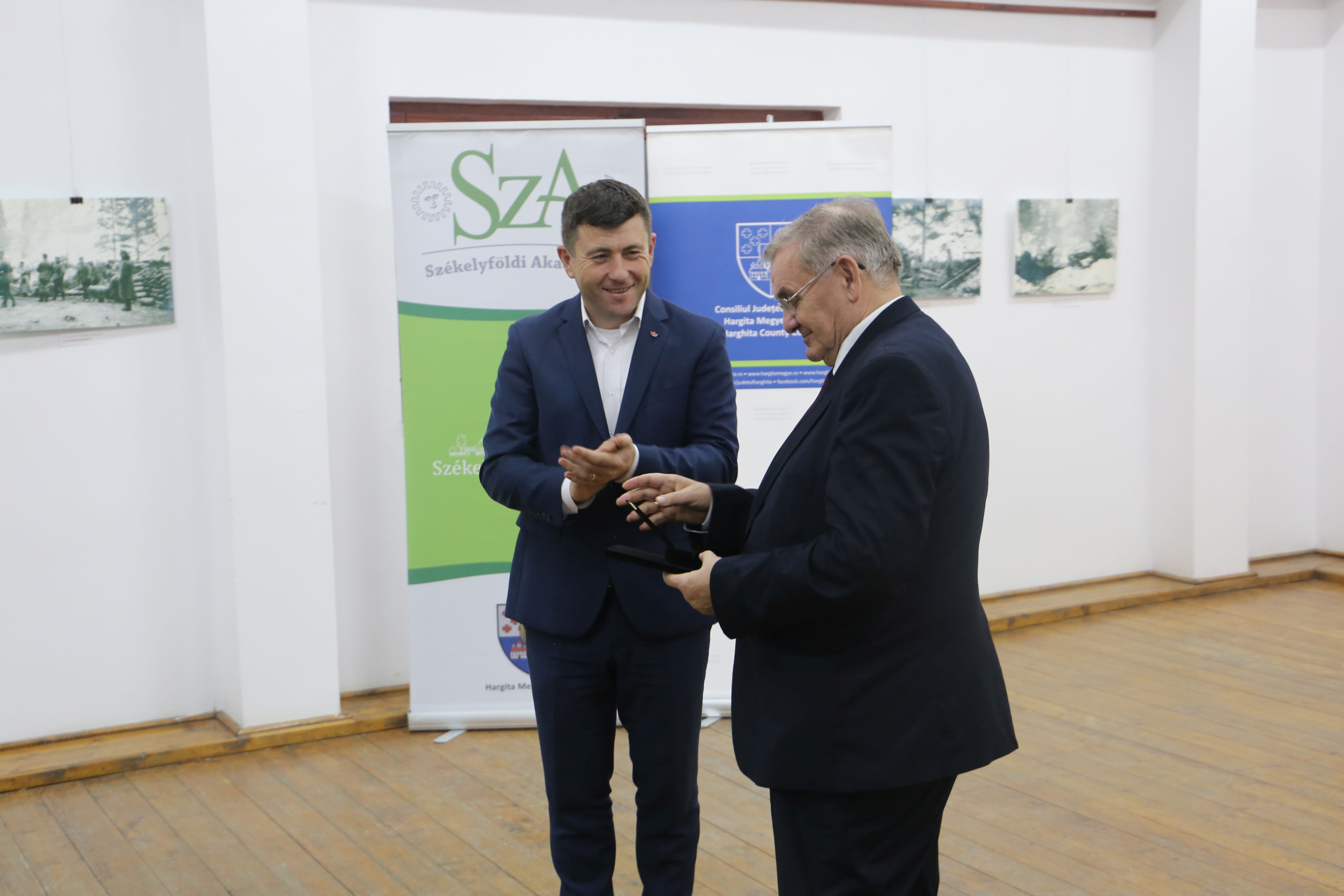 Százéves fotográfiákon Úz-völgye hétköznapjai