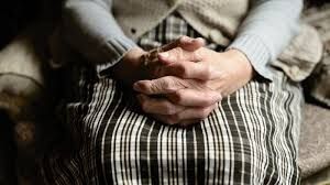 Miért maradjanak otthon az idősek?