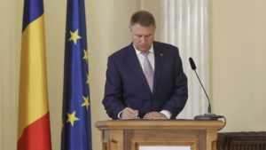 Aláírta a szükségállapotot meghosszabbító rendeletet az államfő