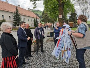 Megérkezett Csíksomlyóra Molnár Levente operaénekes