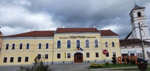 Átadták a Puskás Tivadar iskola új épületét Ditróban