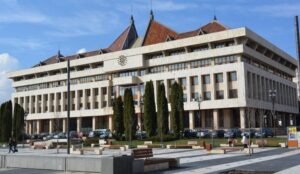 Nem állnak le az útjavítások Hargita megyében