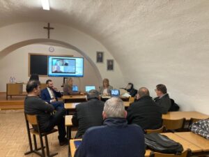 Ismertették Hargita Megye Tanácsa egyházi közösségi célú pályázati programjait Udvarhelyszéken