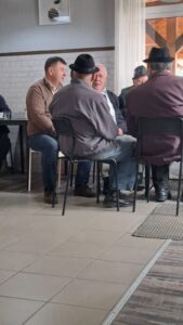 Hogyan tud egy politikus, egy köztisztséget vállaló ember értesülni a közösség problémáiról?