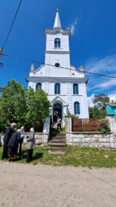 Ünnep van ma Lókodon-Hálaadó istentisztelet a felújított templomért