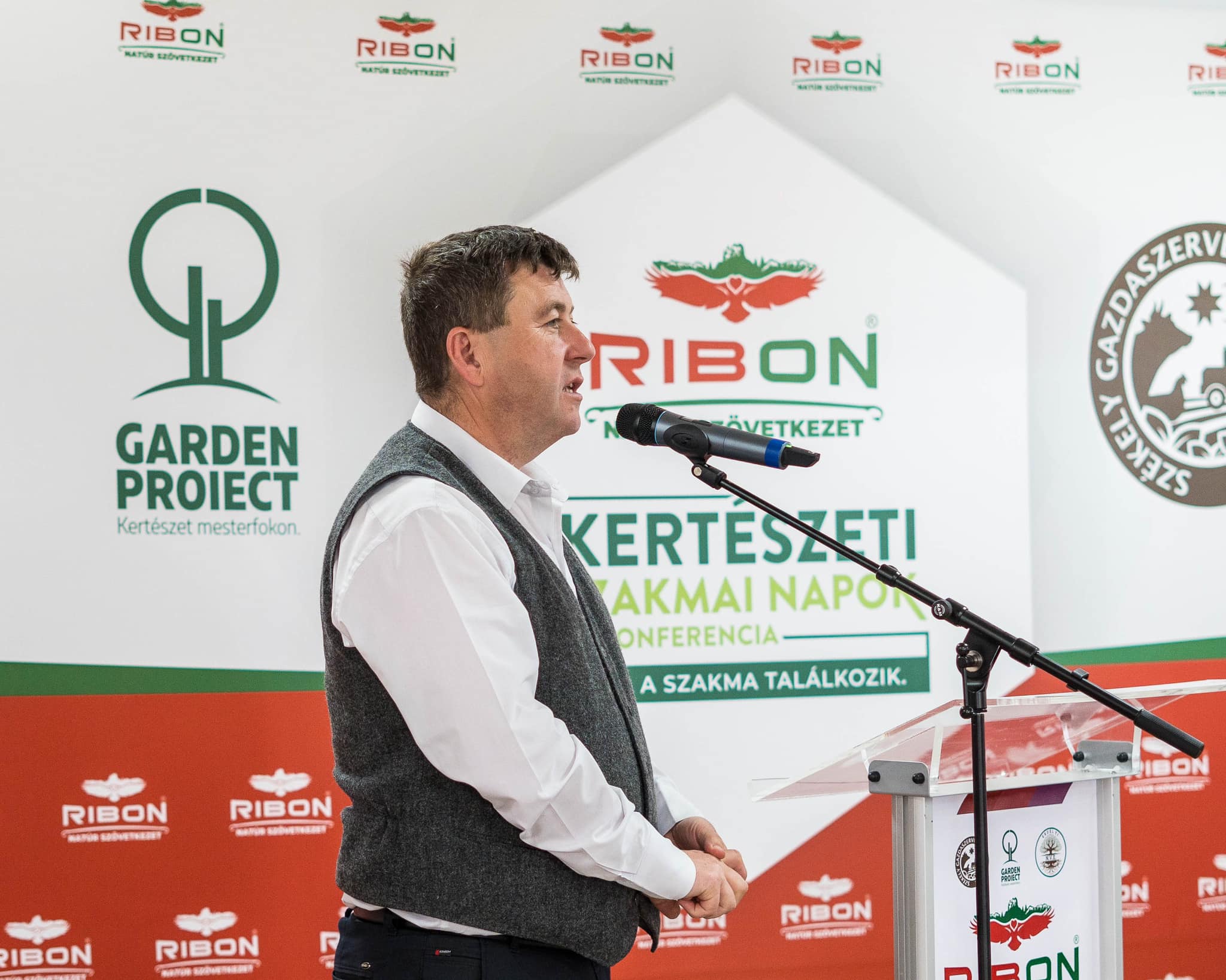 Ribizliborban az igazság! III. RibON Kárpát-medencei Ribizlibor verseny