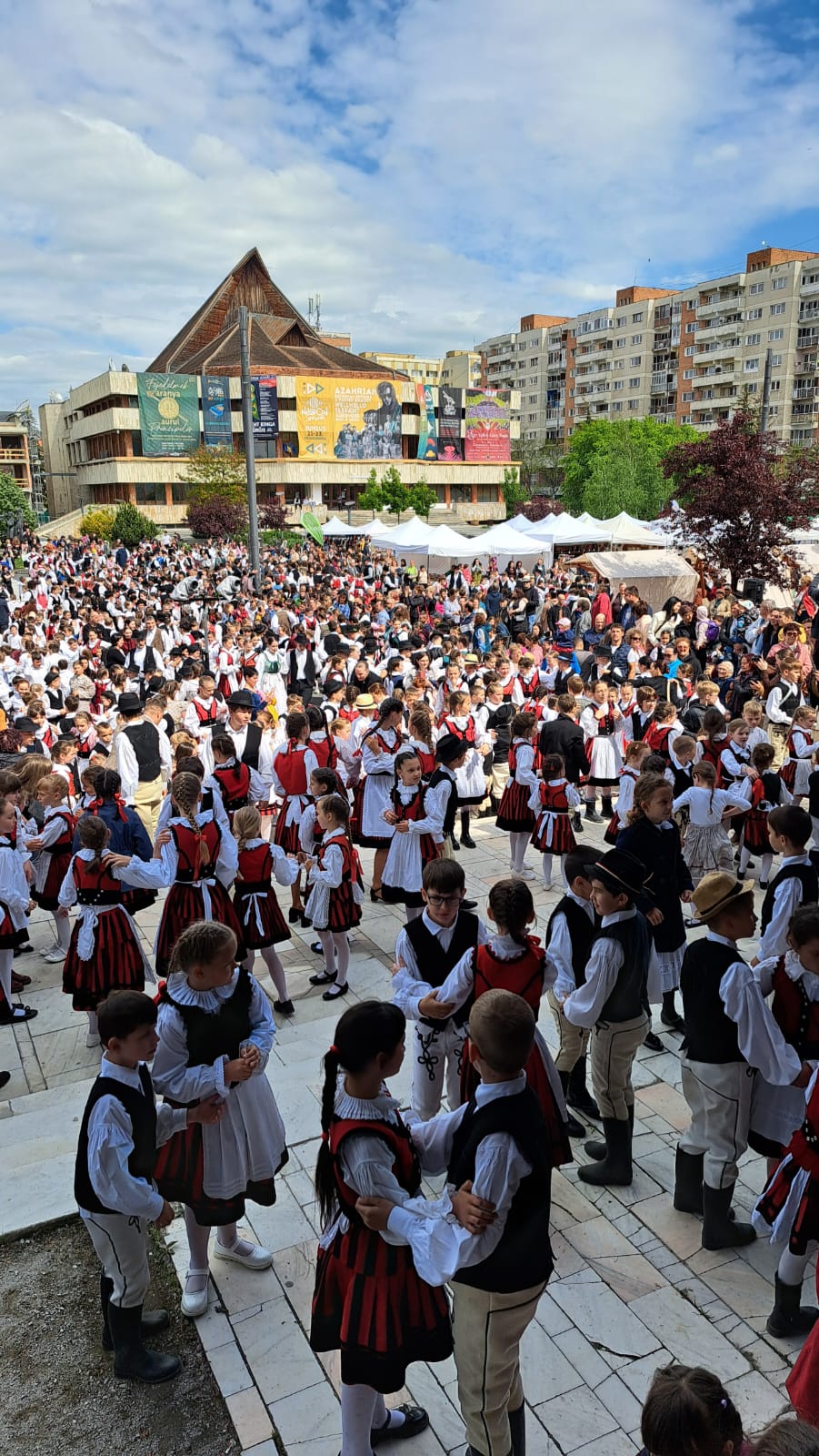 Lépések, amelyek összekötnek generációkat és szíveket!