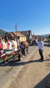Lóháton és szekéren ballagtak el az Árpádházi Szent Erzsébet Római Katolikus Gimnázium diákjai