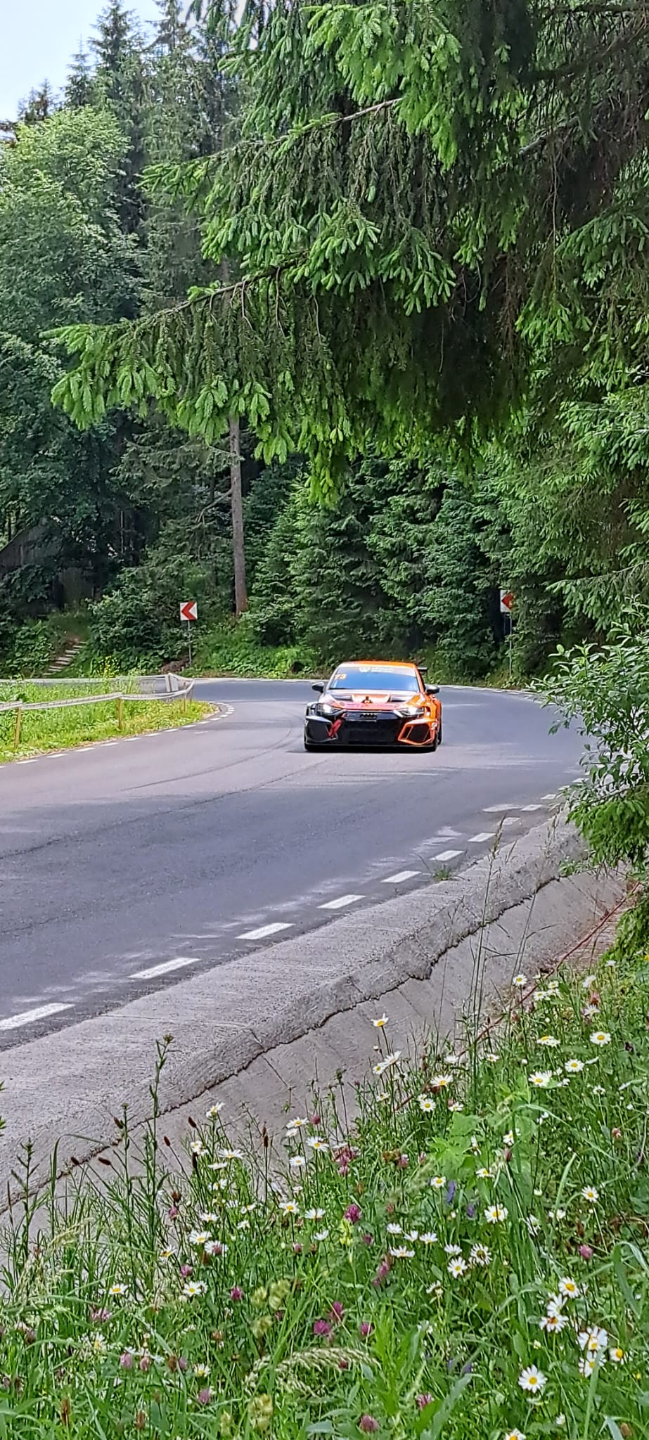 Vigyázz, kész, rajt! Hamarosan elkezdődik a fergeteges verseny, a Harghita Hill Climb Challenge!