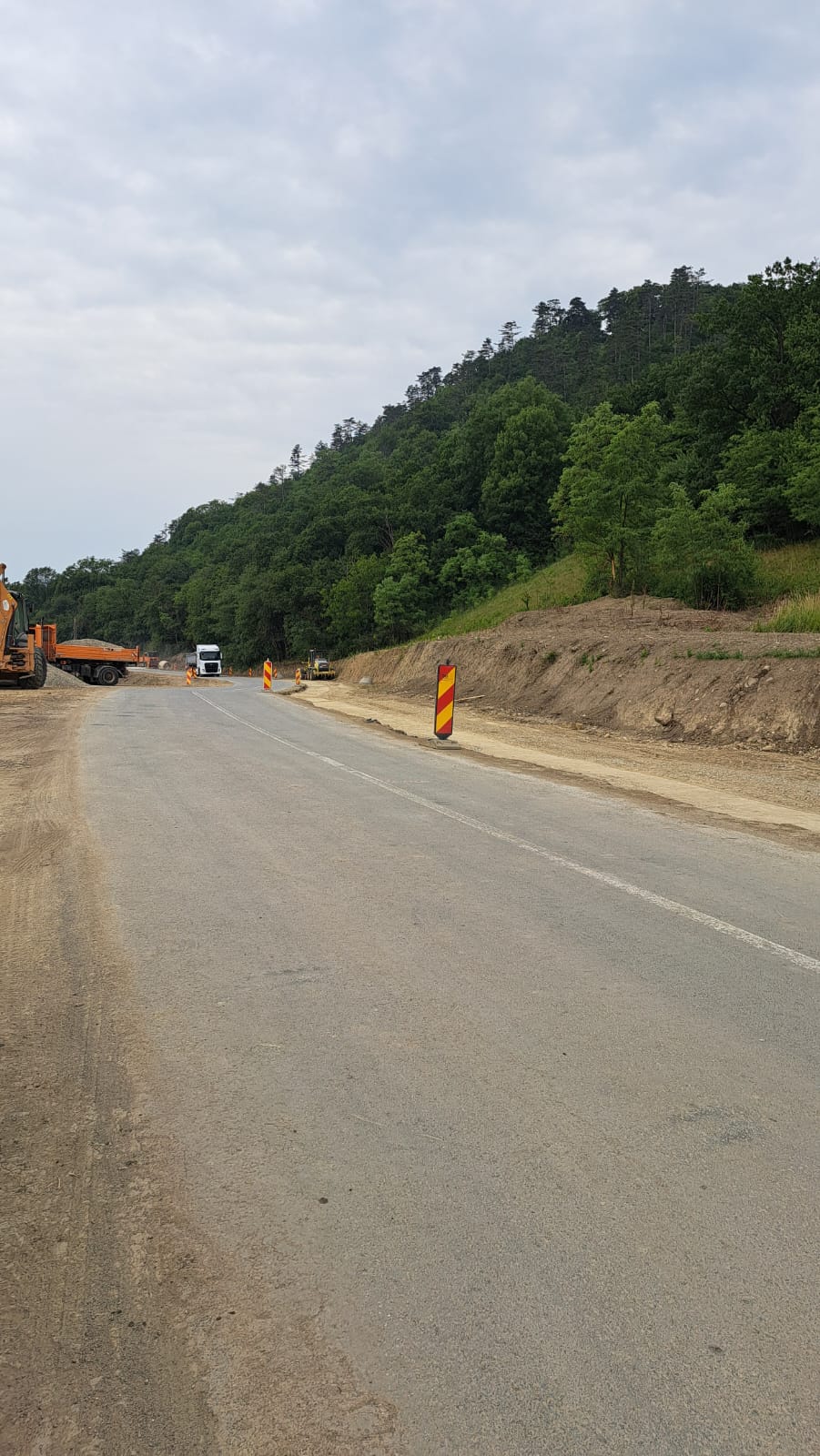 Jó ütemben haladnak a munkálatok a 137-es megyei úton!