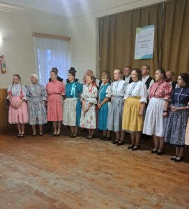Hagyományőrzés CsEKE módra-Új ruhában esik jól igazán a tánc