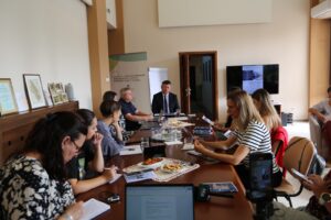 Közel 1400 tantermet szerelnek fel digitális eszközökkel Hargita megyében