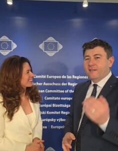 Tuttő Kata az első #EU-s magyar intezmenyvezető!