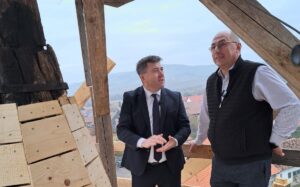 Az élő történelem a legjobb mesélő, Ajnád temploma örökség – a múlt üzenete és a jövő reménysége.