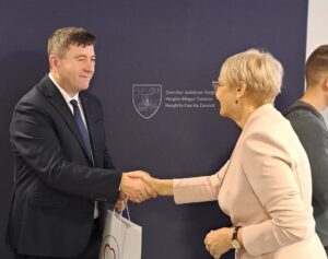 Tizenöt év következetes munka újabb mérföldköve: átadták a csíkszeredai járóbeteg-rendelőt