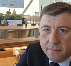CIPRUSBÓL ÜZENEK HAZA: MOST KELL LÉPNI – VAGY LEMARADUNK